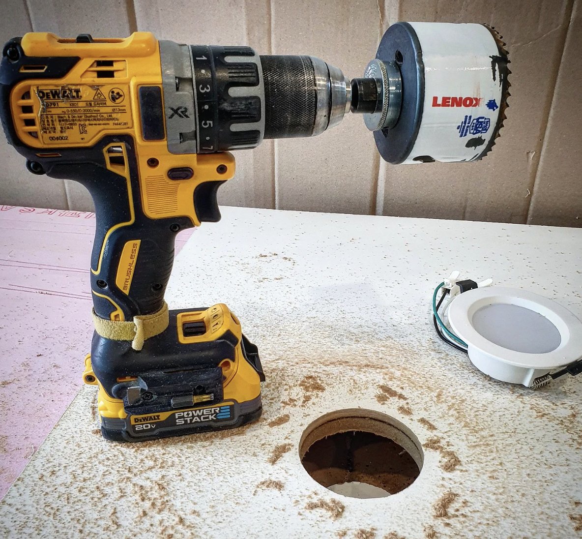 With our LENOX® Bi-Metal Hole Saw, each tooth works independently with super efficiency to stay a cut above the competition.

📸: little_table_design