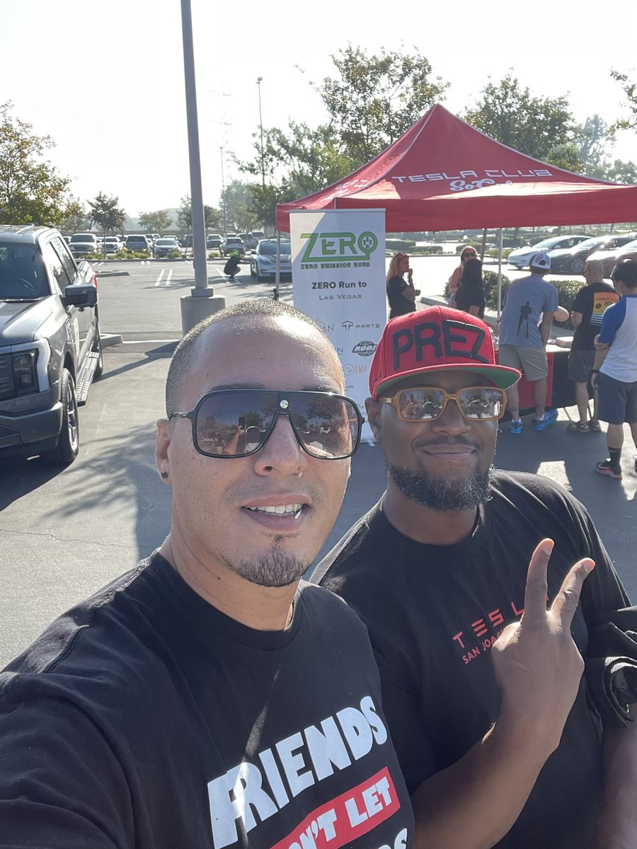 TravelTeslaDad's tweet photo. @SjvTesla it’s GoMode🏁 time @TeslaClubSoCal Event Zero Run https://t.co/AbxImHjHWP
