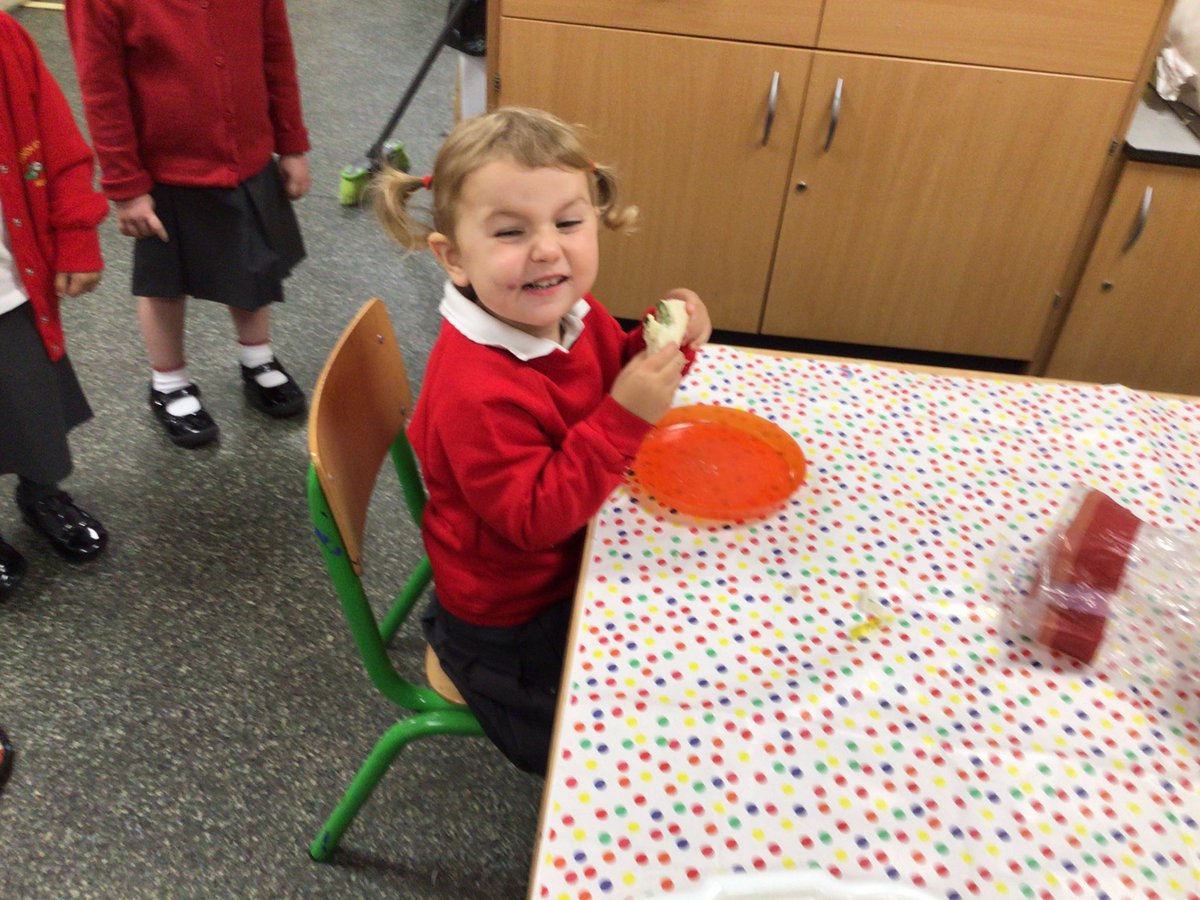 HgcpNursery's tweet photo. Nursery enjoyed preparing and eating an afternoon tea for #BritishFoodFortnight @HGCPSCHOOL @LoveBritishFood #cucumbersandwiches #scones #jam #cream #decafftea #EYFS #tryingnewthings https://t.co/fwqu2RjB4D