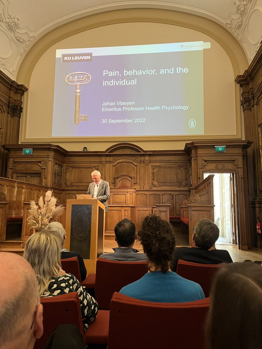 Emeritus ceremony for the great @JohannesVlaeyen. 

Thank you for all you’ve contributed to our Health Psychology Group. We are forever grateful for your  leadership, gentle and caring demeanor, and passion for research💙