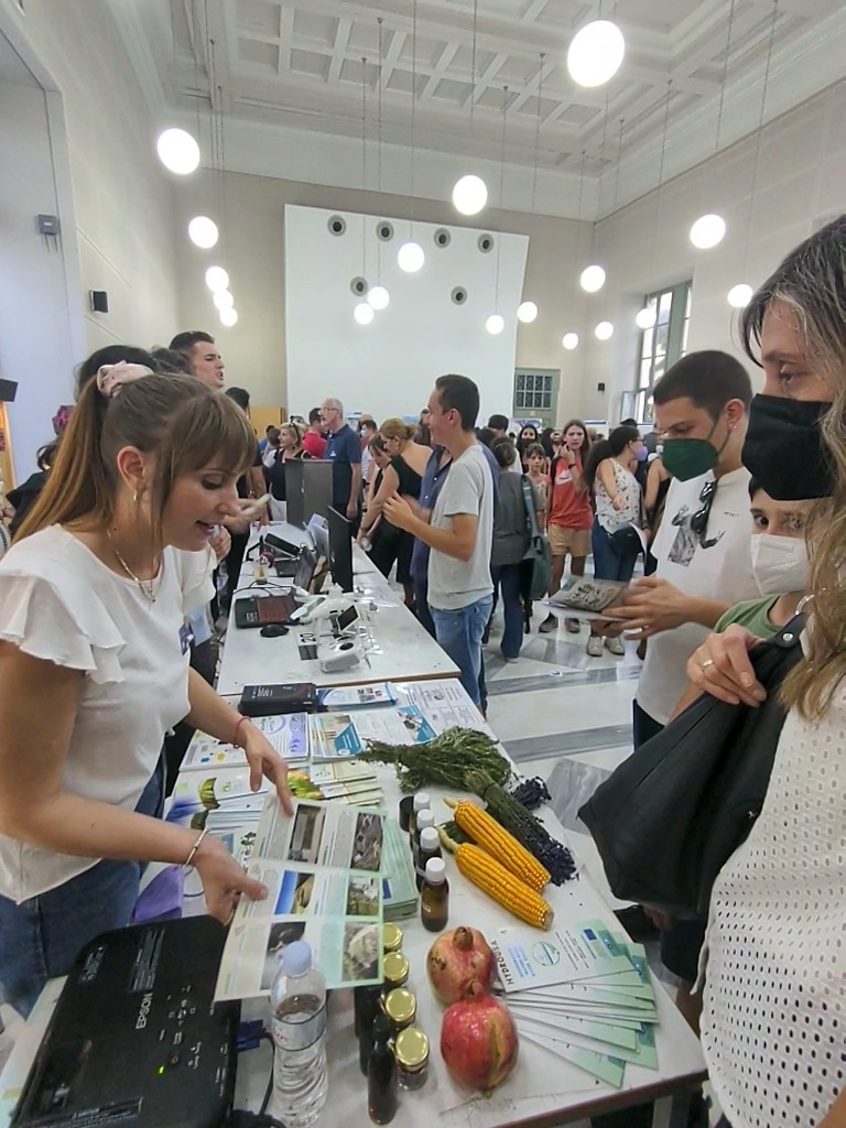 AlexTsatsou's tweet photo. At the Researchers Night 2022, @NtuaSel presents more than 7️⃣ research projects @HydrousaProject @circ4food @SureNexus @ForwardwaterPrj @fit4reuse @AccelWater  #ResearchersNight #circulareconomy #naturebasedsolutions https://t.co/NaGJrL5RQ0