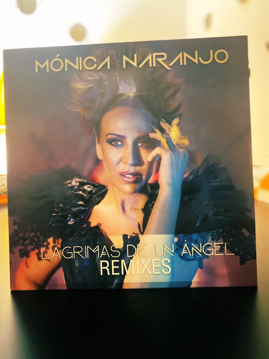 deauveide36's tweet photo. Al fin en casa!!! #lagrimasdeunangelremixes Mientras espero que la jefa @monicanaranjo se recupere del todo,los de @reinodejuguetes me hacen la espera mas llevadera!!! #mimetika #lanaranjo #reiners https://t.co/ieyTdMGiId