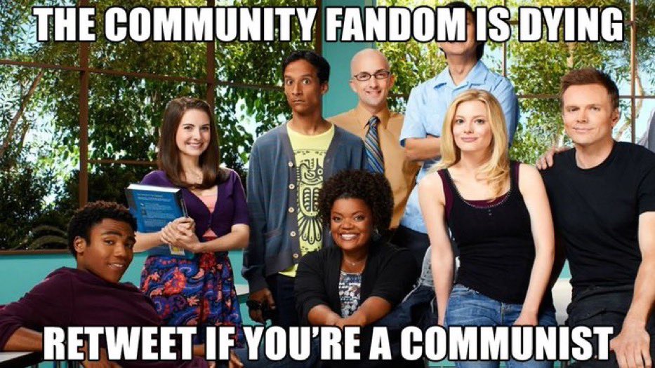 catIuvrr_'s tweet photo. big day for communists !#sixseasonsandamovie https://t.co/ClbwyMhzWy