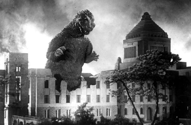 KaijuPictures's tweet photo. Do you like Showa Godzilla's transition from a villain to a hero? https://t.co/Z3dNeYQd5F