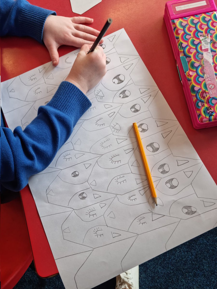 Miss__Hamilton's tweet photo. Take a look at these fantastic tessellations made by Primary 4a for #MathsWeekScot this week! #welovemaths @edcnumeracy @MossheadPS https://t.co/ozeaoQOSh7