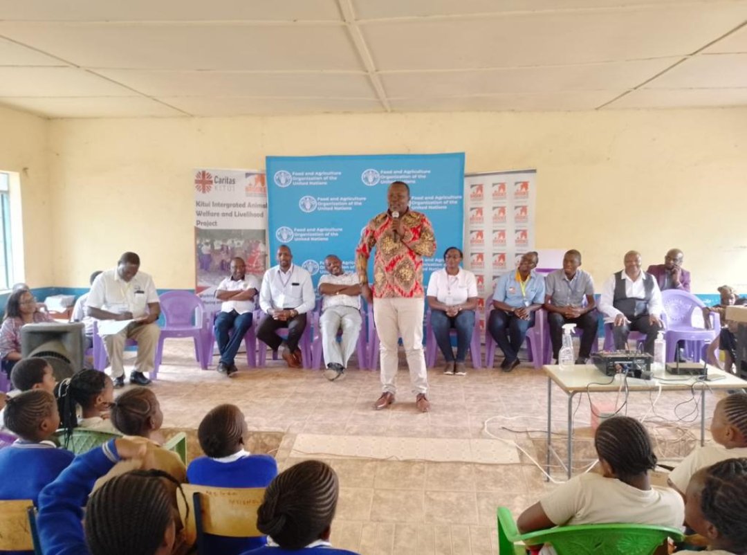 School children can play a great role in creating awareness on rabies. <a href="/FAOKenya/">FAO in Kenya</a> Asst. Rep. <a href="/HamisiWilliams/">Hamisi Williams</a> shared rabies messages with pupils and teachers at Kitui Central Primary School during the launch of #Rabies Risk Communication Materials for Community Education.
