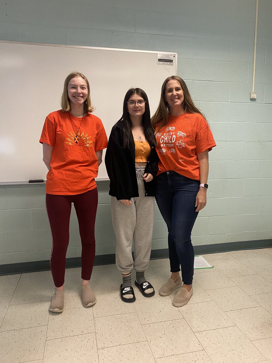 Sarah68212695's tweet photo. Representing orange shirt day with some of my @DualCreditatCC students. @OLOLFlames @lionsnewstoday  #everychildmatters https://t.co/wbPL9xq3f6