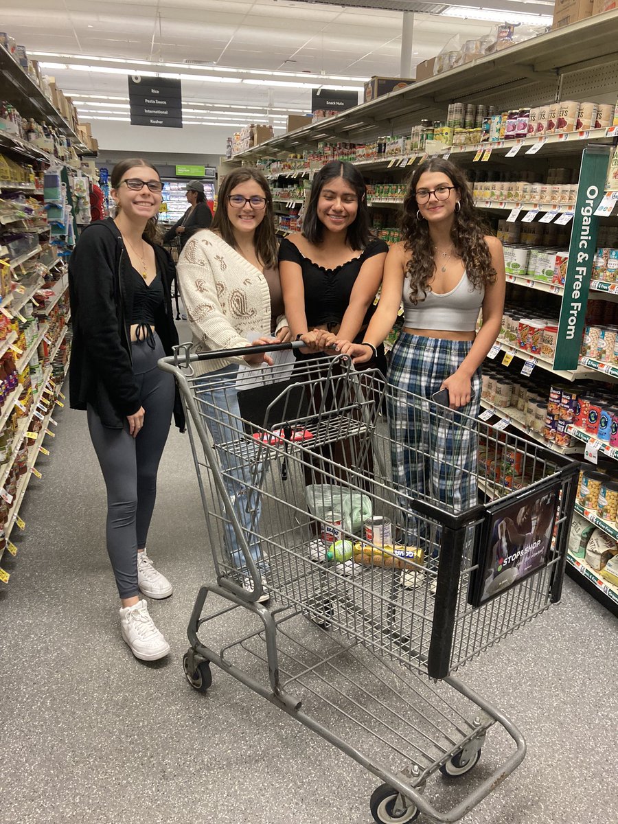 D Castellano (@castellanod1) on Twitter photo IB English 11SL students culminated their study of Like Water for Chocolate and Pablo Nerudaās food odes by taking a trip to S&S for the āCarlota de Limonā ingredients. Students then wrote their own food odes and made/enjoyed the āCarlota de Limonā during class! <a href="/johnfalino1/">Dr. John Falino</a> IB English 11SL students culminated their study of Like Water for Chocolate and Pablo Nerudaās food odes by taking a trip to S&S for the āCarlota de Limonā ingredients. Students then wrote their own food odes and made/enjoyed the āCarlota de Limonā during class! <a href="/johnfalino1/">Dr. John Falino</a>