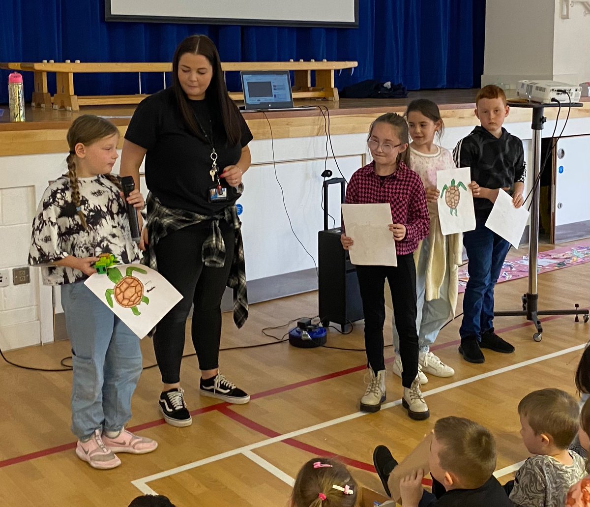 BankheadPrimary's tweet photo. What is in the box?! 📦
We shared our responsive learning from today at assembly!
What creative children we have 👏🏼⭐️
#responsivelearning
@EducationSLC https://t.co/20EfP4nqjL