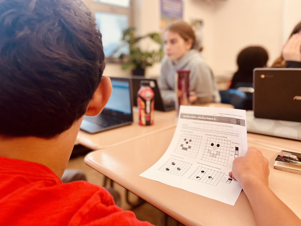 NewCastleAreaSD's tweet photo. JH 6 students plotting shapes using @codeorg in Mr. Flora’s computer science class
#ncasdproud #ncasdsteam #computerscience @NCJHSPrincipal @TabithaMarino_ https://t.co/up5FoPzHqL