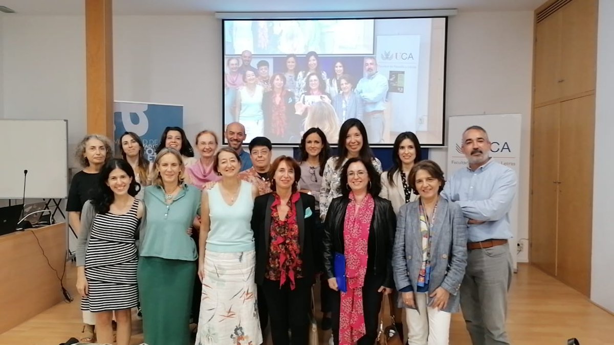 GeneroCultSubj's tweet photo. Tras tres días aprendiendo, reflexionando y debatiendo sobre los distintos saberes femeninos en las épocas Moderna y Contemporánea, clausuramos este emotivo Seminario en recuerdo a M° José de la Pascua #SeminarioSaberycrearenfemenino #HistoriaDeLasMujeres https://t.co/KwcAOABRMx