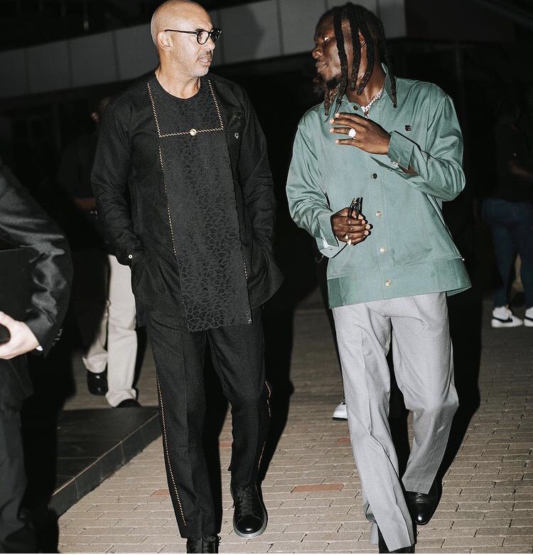 QwejooModesty's tweet photo. Black Diamond 💎 @stonebwoy 
#GIDIGBA https://t.co/FiLTgYrBKQ