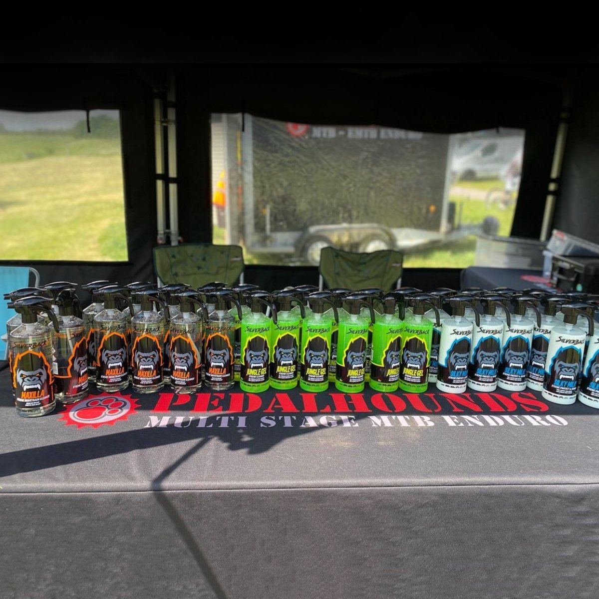 SB_Xtreme's tweet photo. We are proud to support @pedalhounds with their podium prizes for this Sunday's Berkshire Turbo e-MTB Enduro Series Final! Good luck to all riders participating!🦍🚲

#PedalHounds #Racing #emtb #electricbike #thextremeclean #cleaningproducts #bikecleaning https://t.co/CvuHO0r6OJ