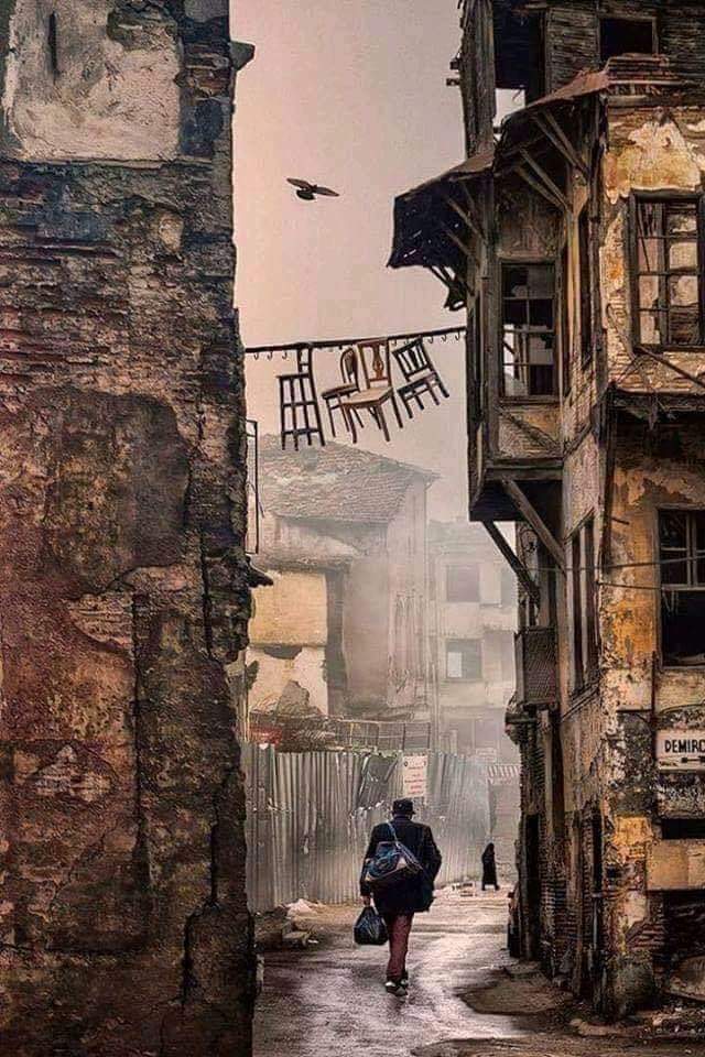naddu_01's tweet photo. اب میری راہ میں ___ حائل نہیں ہوتی یادیں
اب تیرے شہر سے گزروں تو، گزر جاتا ہوں 🥀 https://t.co/jtQyIT6bss