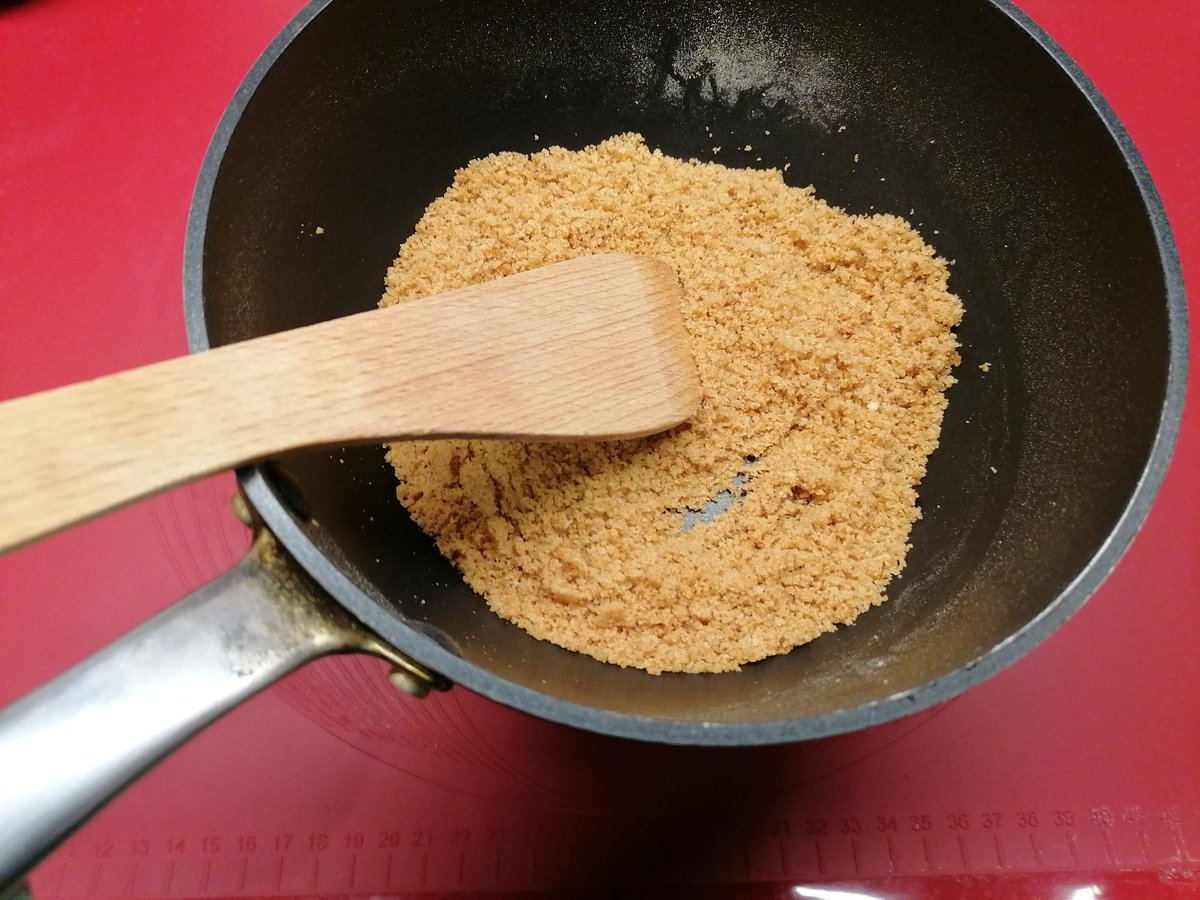 best_mate's tweet photo. Soooo, I need some potatoes (3) - to peel and boil them.
Until it's done I made the breadcrumbs (add a little oil and toasting it).
Excuse my poor English. π
π€£
#SaveProdigalSon #WorstCookingShow https://t.co/afDmqMNvGC