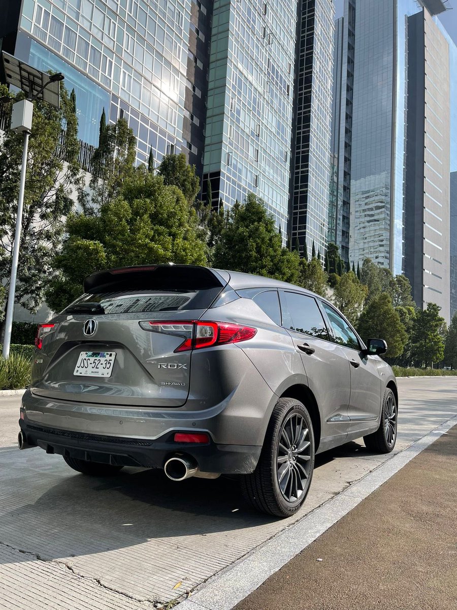 EscapeAutoMx's tweet photo. Cómoda, silenciosa, deportiva y llena de confort fue la experiencia con la @Acura_Mexico RDX A-SPEC que tuvimos recientemente. Equilibrio entre lujo y deportividad que nos enamoró y llevó a todos lados con su 2.0 L Turbo 261 HP y 280 lb/ft 
$1,109,900 mxn 

¿Les gusta? 
@EveFaure https://t.co/ngZsAej9TE