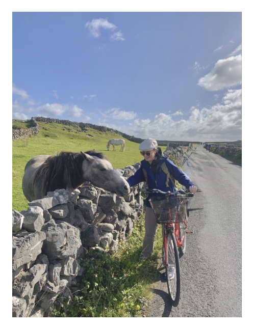 LinfieldUniv's tweet photo. 🍀 Linfield student Sofia Herbst '23 is having a blast and making new "friends" while studying in Ireland! Linfield has about 17 students #StudyingAbroad in 8 countries this semester. Read more on the @LinfieldIPO blog: https://t.co/Cix7iewMI9

#UncommonU https://t.co/fHpda3Cft1