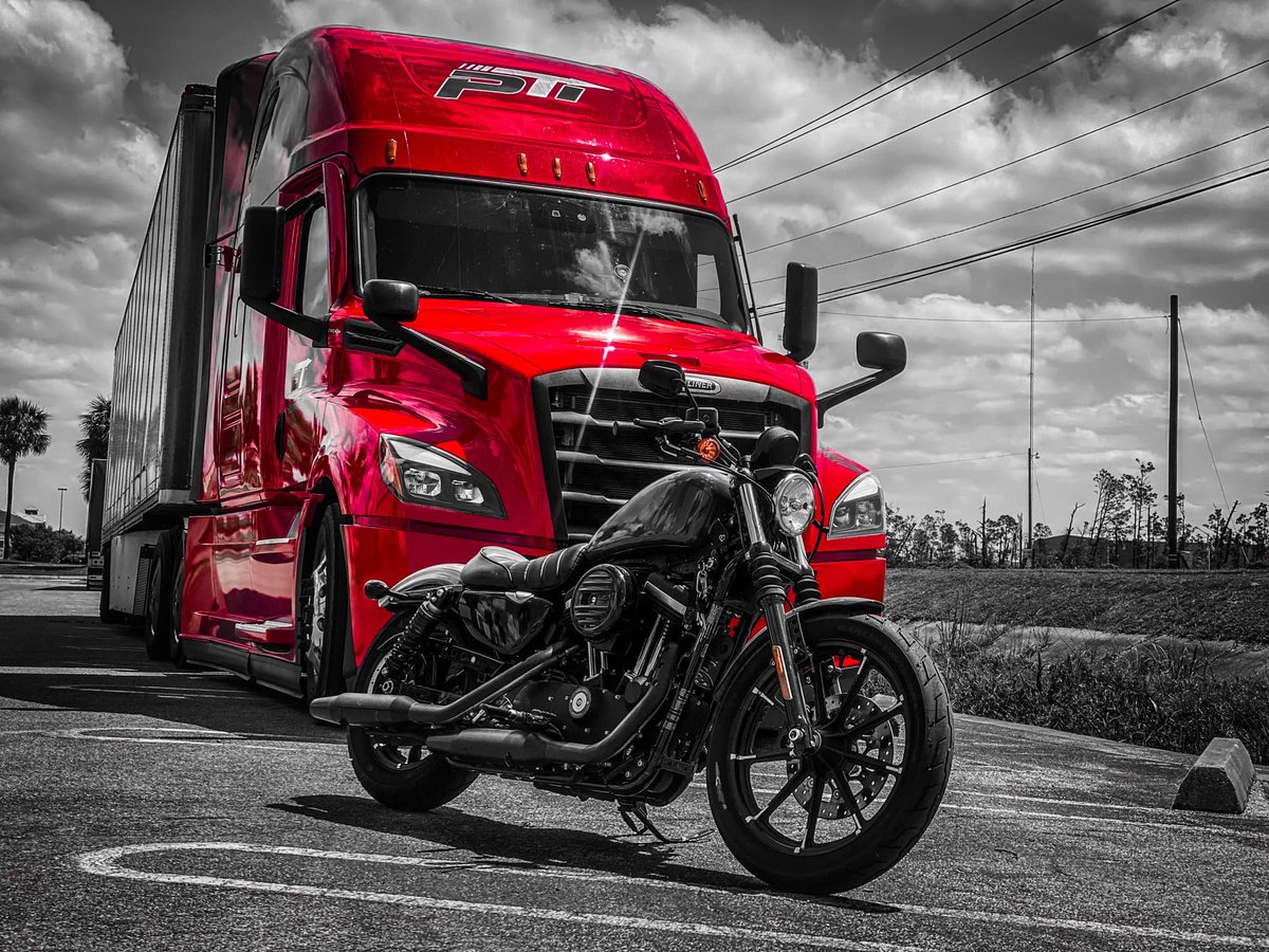 PaperTransport's tweet photo. "Home for the weekend took a ride and checked on my tractor. The trainee I have helped me with some photoshop" says Michael Smith, Driver Trainer.
Thank you Michael for sharing! Nothing like two amazing rides in 1 shot. 📸
#trucking #drivertrainer #whatdrivesyou https://t.co/1UmpIZNNeb