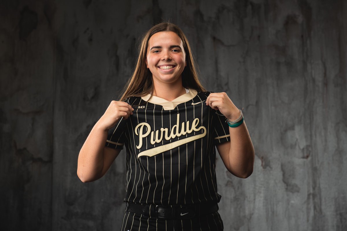 Chamberlin2024's tweet photo. Last week’s official to @PurdueSoftball was awesome &amp; these pics just arrived today, thank you @CoachBooSBCamps @PurdueCoachD @CoachMFrezzotti for all the time you spent with us, we had an amazing time #boilerup @Turnin2Pezz @CollegeBDJocks @EVGvikings https://t.co/qr3aEaiBOT
