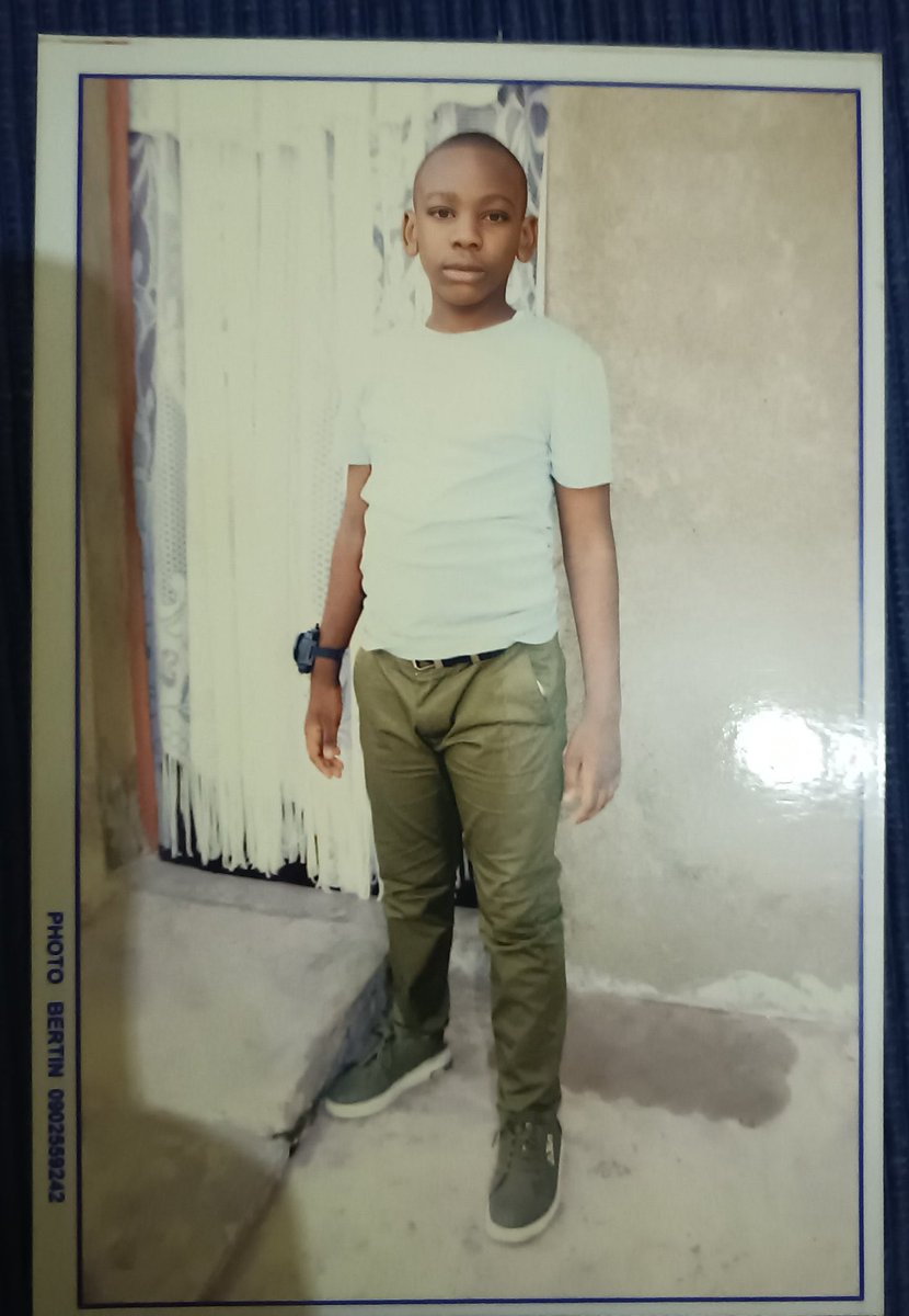 BokulakaLulu's tweet photo. 🚨🚨🚨🚨🚨🚨

Le jeune Michel Musungayi, a été kidnappé aujourd'hui à la sortie de son école "Notre Dame d'Afrique" de Lemba (Lemba Foire).

Si vous pouvez avoir des informations qui peuvent aider à le retrouver, merci contacter la famille au +243896632216.

@benjikibungu https://t.co/izJiVjkC60