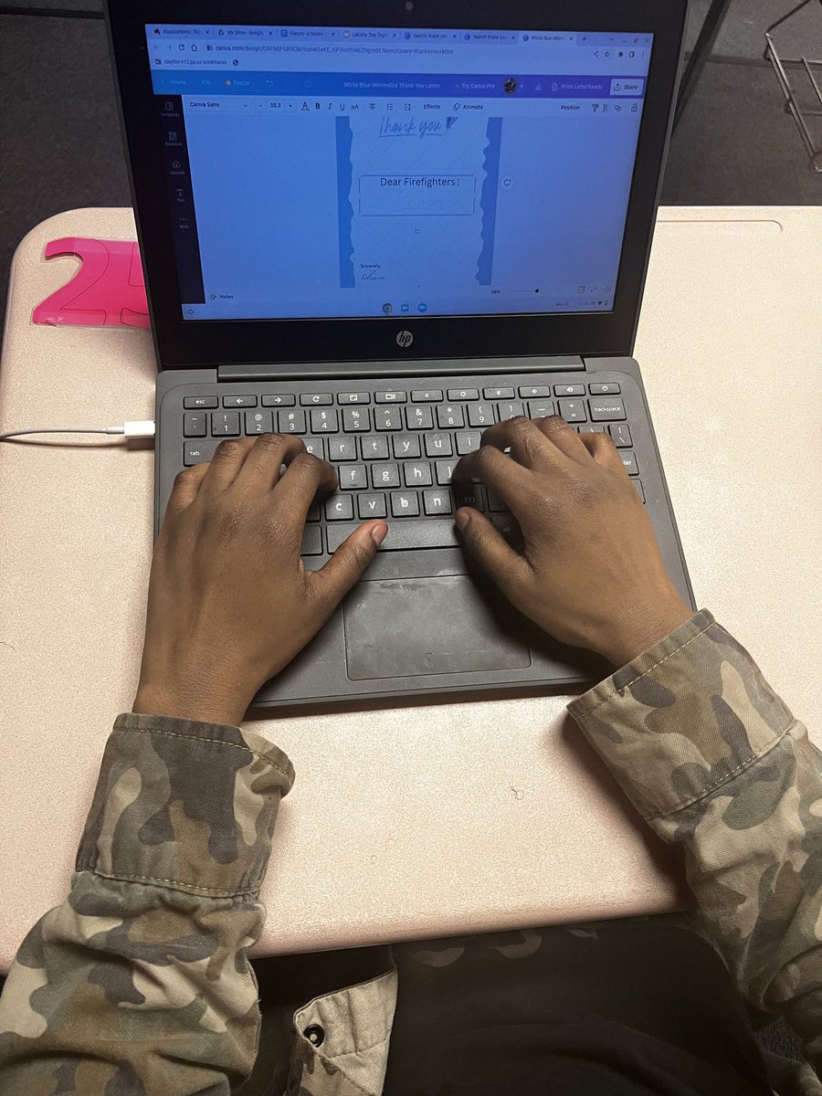 FBLAMMHS's tweet photo. Mundy’s Mill High School FBLA creating thank you cards to local firefighters, police officers, and EMT’s. 
#gafblaservicechallenge @georgiafbla https://t.co/V4mTn9N1G1