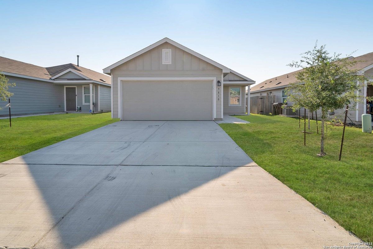 rowdyrealtor210's tweet photo. $250,000!
3 Bedroom/2 Bath Home just barely built less than 2 years ago and is immaculately taken care. This is the PERFECT Starter family home or even a turn key investment property.
https://t.co/9JCJc01s7C
#GrellRealtyGroup #UTSA #SanAntonio https://t.co/qyjI2NK7NU