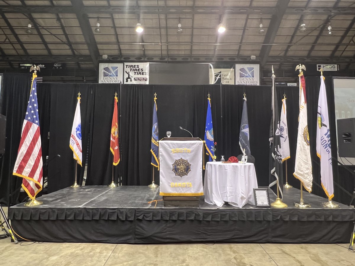 SDAmLegion's tweet photo. Ready to kick off #MWHFMission13 with the banquet—here’s to an amazing and exciting two days of honoring the service of our 84 Veterans flying with us! 🇺🇸✈️
#MidwestHonorFlight #sdlegionserving https://t.co/xNfNmOrpcu
