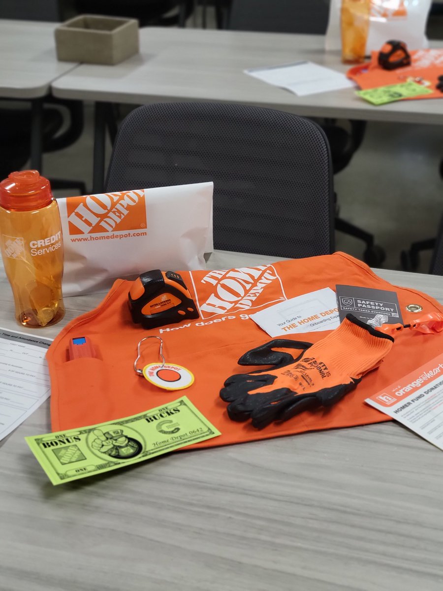 MarieTremble1's tweet photo. Ready to welcome our new hires to the team! @KyleKylebarth @Heather50688367 https://t.co/8iOW4WjlE0