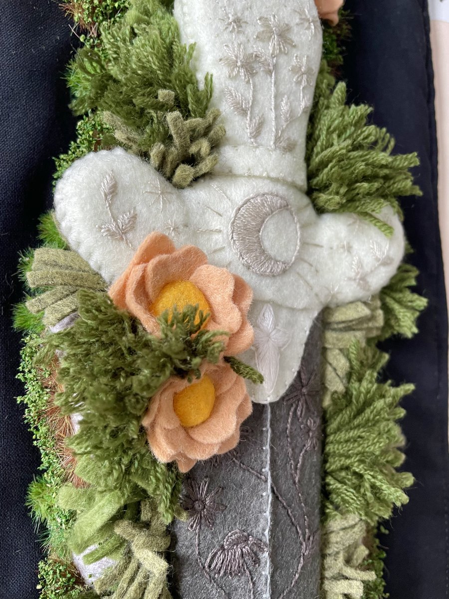 nnaturenurture's tweet photo. I am so proud of myself! I made all of this by hand! Including the mount! https://t.co/YyfUQ4cuA9