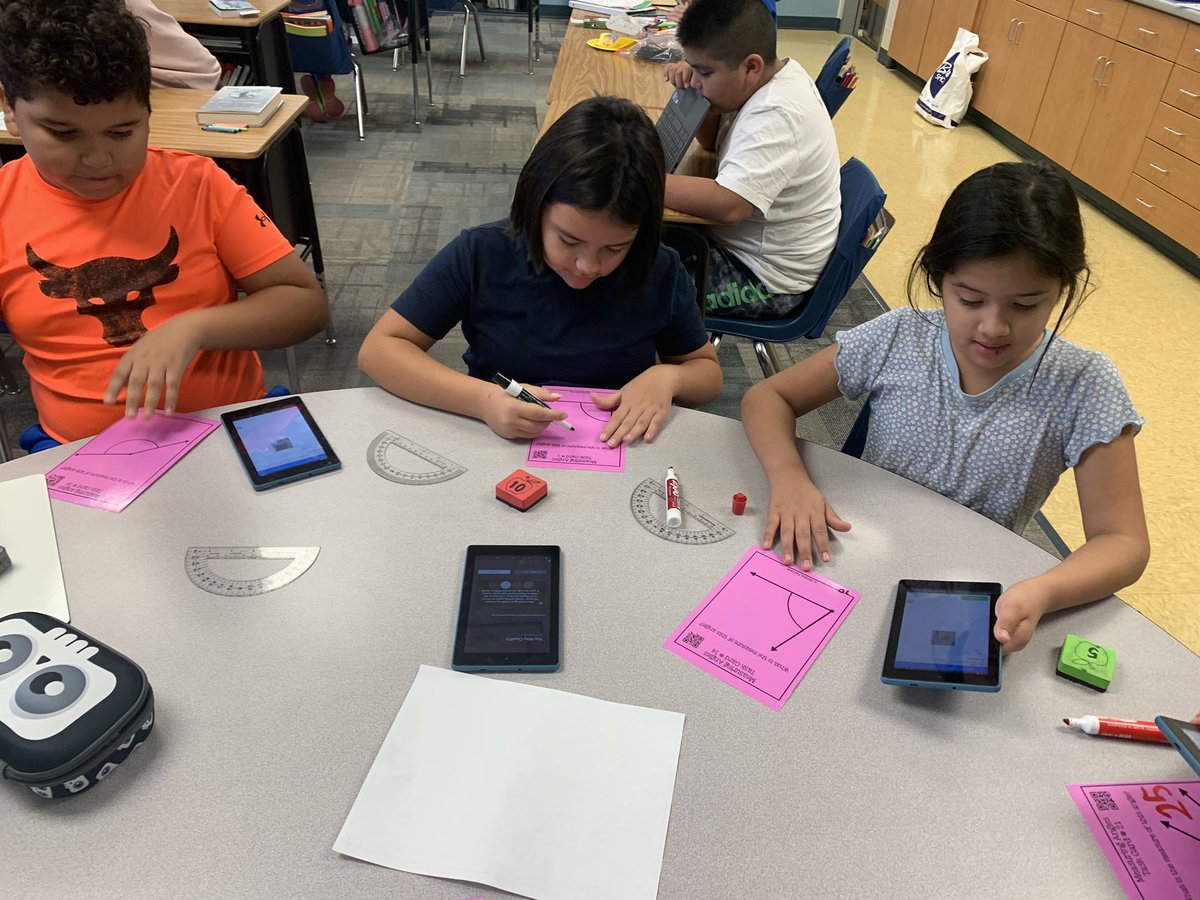 CaitlinDebower's tweet photo. Flashcard Factory on Peardeck and math centers were highlights of our week in 4D! #engagedlearners #lakeviewvikes https://t.co/gWKTU2AoM5