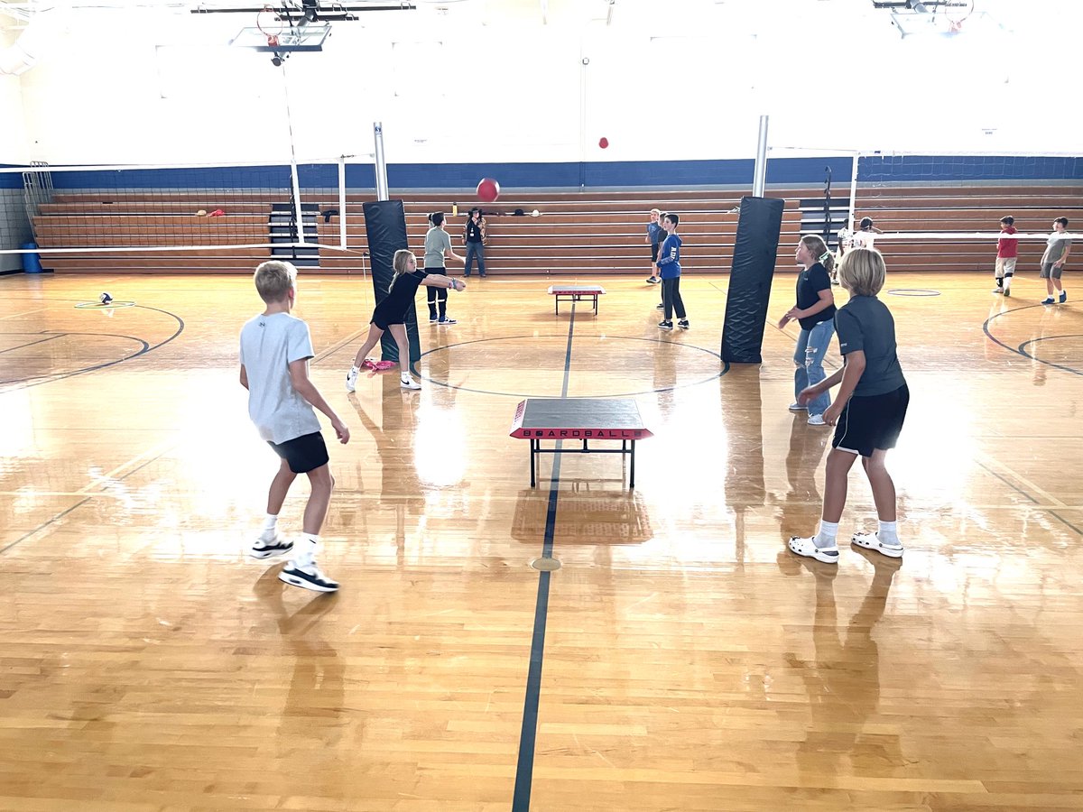 SimpsonBFISPE's tweet photo. BFIS students are becoming Boardball pros! ⁦@BFISPrincipal⁩ ⁦@BF_Intermediate⁩ https://t.co/btQZiwgAvq