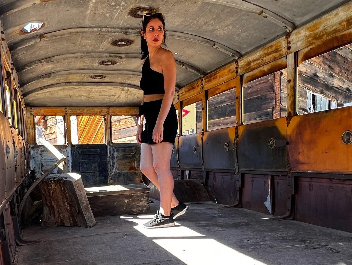 lenah_nazer's tweet photo. The days here have come and gone, but the memories live on.  In a time machine we go…to a life we don’t know.  Leaving their things behind, now for us to find.
.
.
#nevada #ghosttown #AbandondedPlaces https://t.co/Gb0bnOvr51
