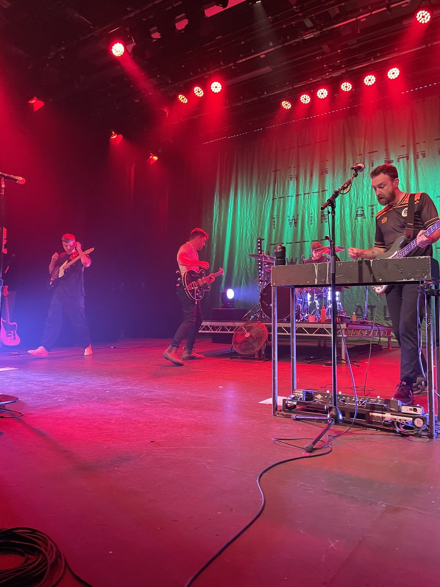 paulaoldfield's tweet photo. @twinatlantic Thank you boys so much for an amazing night, we’ve had a really tough year so far and tonight was just what we needed #free #barrowmusic #lightspeed https://t.co/A7FNiz9Qmw