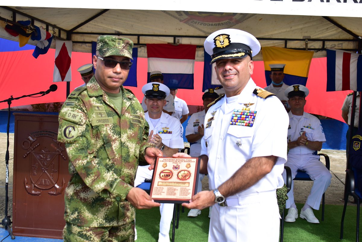 EscuelaSubNaval's tweet photo. #visitaestratégica 🇨🇴
📸#EnImágenes Recibimos la visita de los integrantes del Programa Integral para Suboficiales de Alta Jerarquía #PISAJ en nuestra @EscuelaSubNaval 🇨🇴🇨🇴🇨🇴 https://t.co/C1pOTISDOI