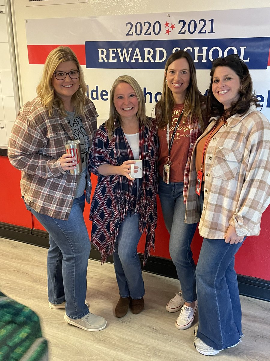cstuiblemusic's tweet photo. Fun on “Fall and Flannel” Friday🍁❤️ ☕️ !! @McFadden_School #RAteam #wemissedShawn #stillloveher @meganmfrazier @McFadden_PE https://t.co/a2saryf9EX