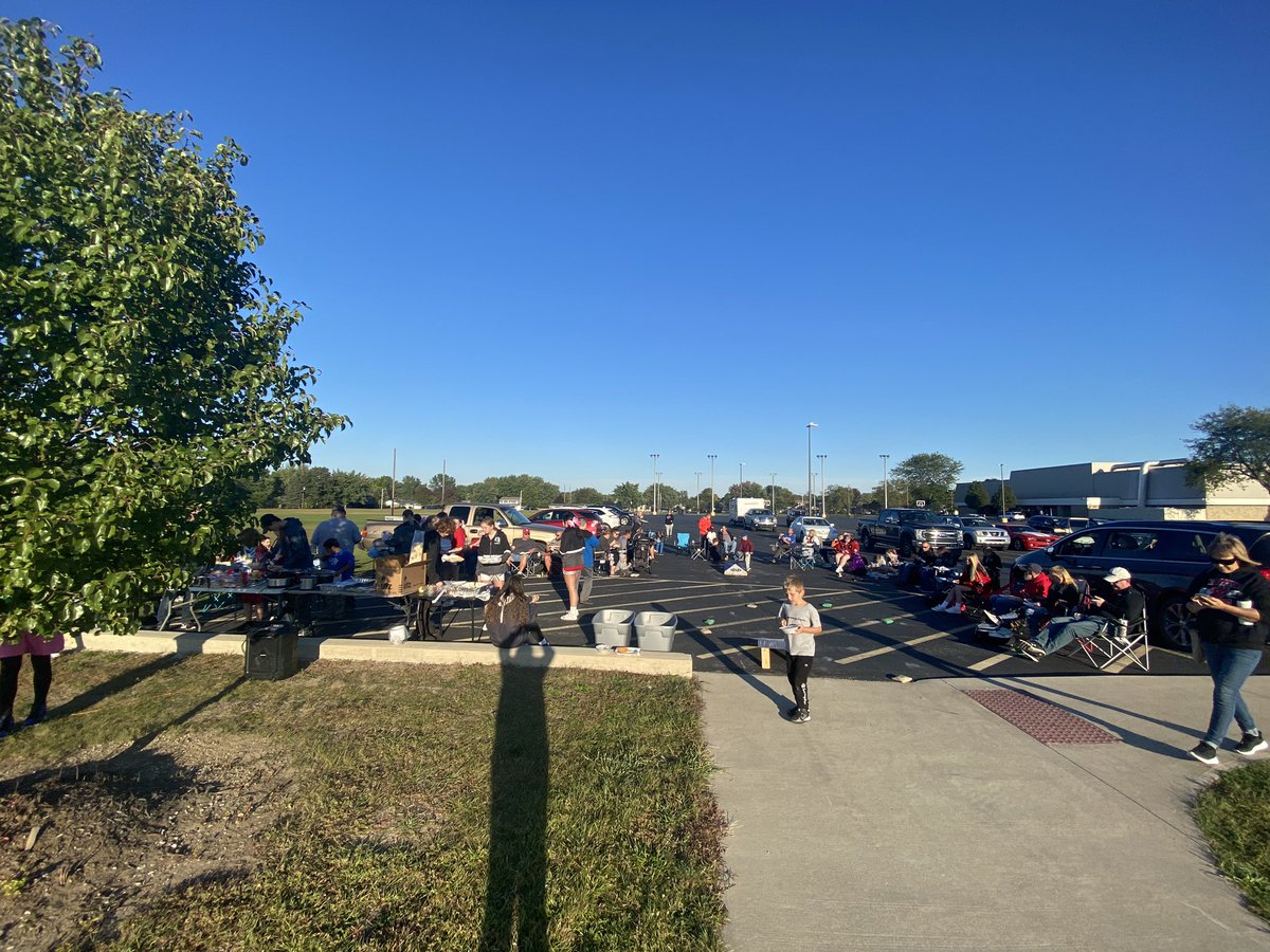We have the best support systems! Thank you, cheer parents for throwing the awesome tailgate!