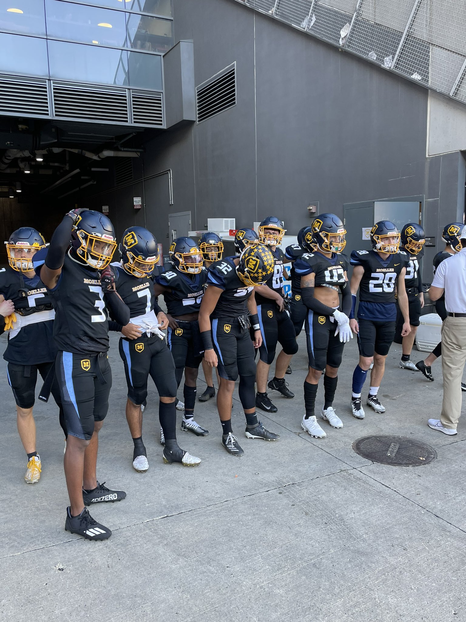 Archbishop Moeller Football on Twitter: "🥶🥶🥶🥶 https://t.co/mI6SQWv4CY
