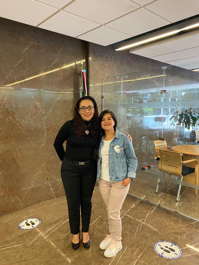 El CEN se dio cita en las instalaciones del Sindicato de la <a href="/cnbvmx/">CNBV</a>,para dialogar con Gpe González, Sria Gral, sobre los “Criterios generales para la Actualización de Tabuladores”emitidos por <a href="/Hacienda_Mexico/">Hacienda</a> y la afectación que tienen en el salario del personal
#SindicatosUnidos