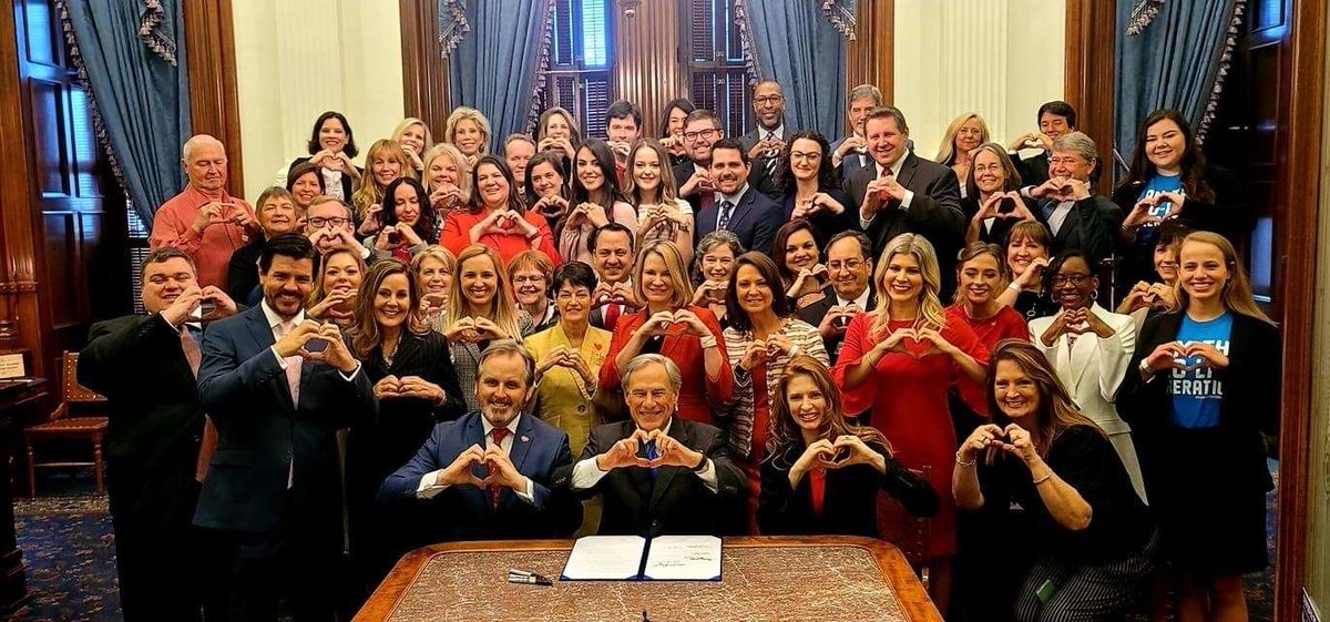 CGHollins's tweet photo. Two images:

The empty auditorium where @GovAbbott has refused an audience during tonight's debate with @BetoORourke. 

The day in 2021 when Abbott signed one of the cruelest, most restrictive abortion laws in the country.

He certainly likes a crowd. Just not of Texas voters. https://t.co/7Z5nDsNUpi