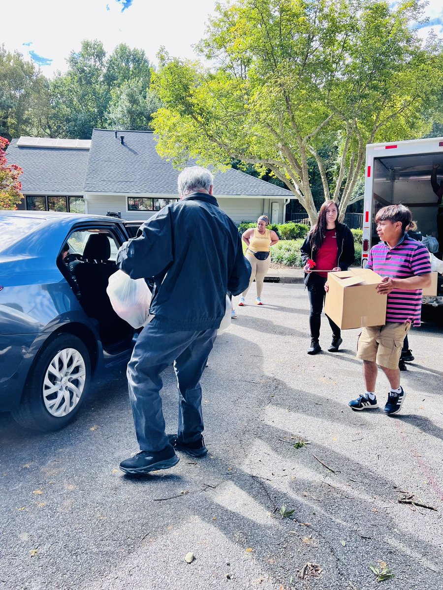 ICareAtlanta's tweet image. Today at Dunwoody Village Apartment.