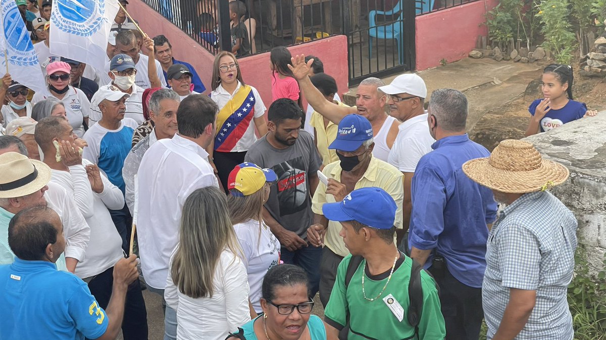 prospericarlos's tweet image. Hoy iniciamos gira por el Mun. Caroní, Pto. Ordaz #Bolívar, tierra hermosa y llena de minerales, caminamos junto a nuestro compañero Sec. General @FreddyValera_AD y Sec. Municipal @aidagonzalez33, ratificando el compromiso por el rescate de la  Democracia #UnidosXVenezuela