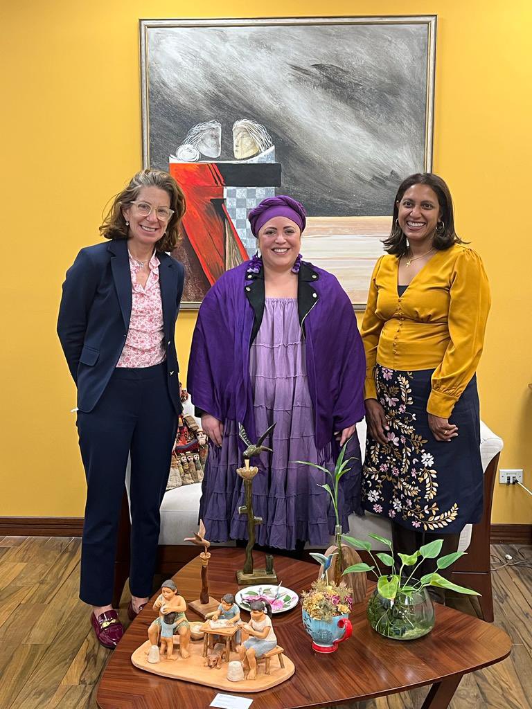 ijohn_abraham's tweet photo. Sostuvimos una conversación provechosa con la ministra María Nela Prada @MinPresidencia para avanzar la agenda de género en el país. @BancoMundialLAC estamos comprometidos a trabajar juntos para acelerar la #equidad #desarrollo #Bolivia https://t.co/WdGWC5JFZd