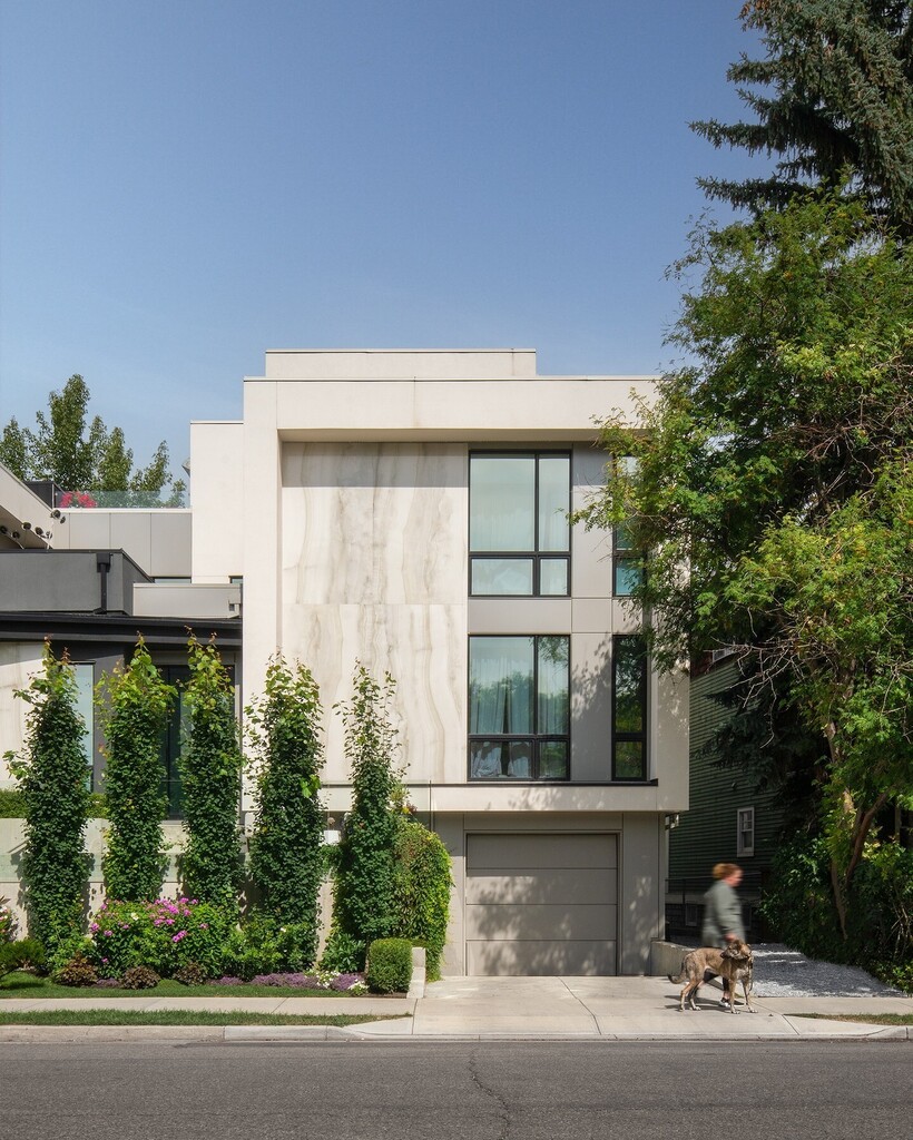 Rideau Residence is a single-family home Inertia designed in 2014. This parcel is very deep, but because it is right against the flood fringe of the Elbow River the buildable area of the lot is much more shallow.⁠
⁠
By locating the multi-car garage i… instagr.am/p/CjJZgkFuDmg/