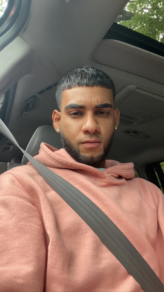 TejKP99's tweet photo. Make me happy 😒 https://t.co/nxgsZtZoOe