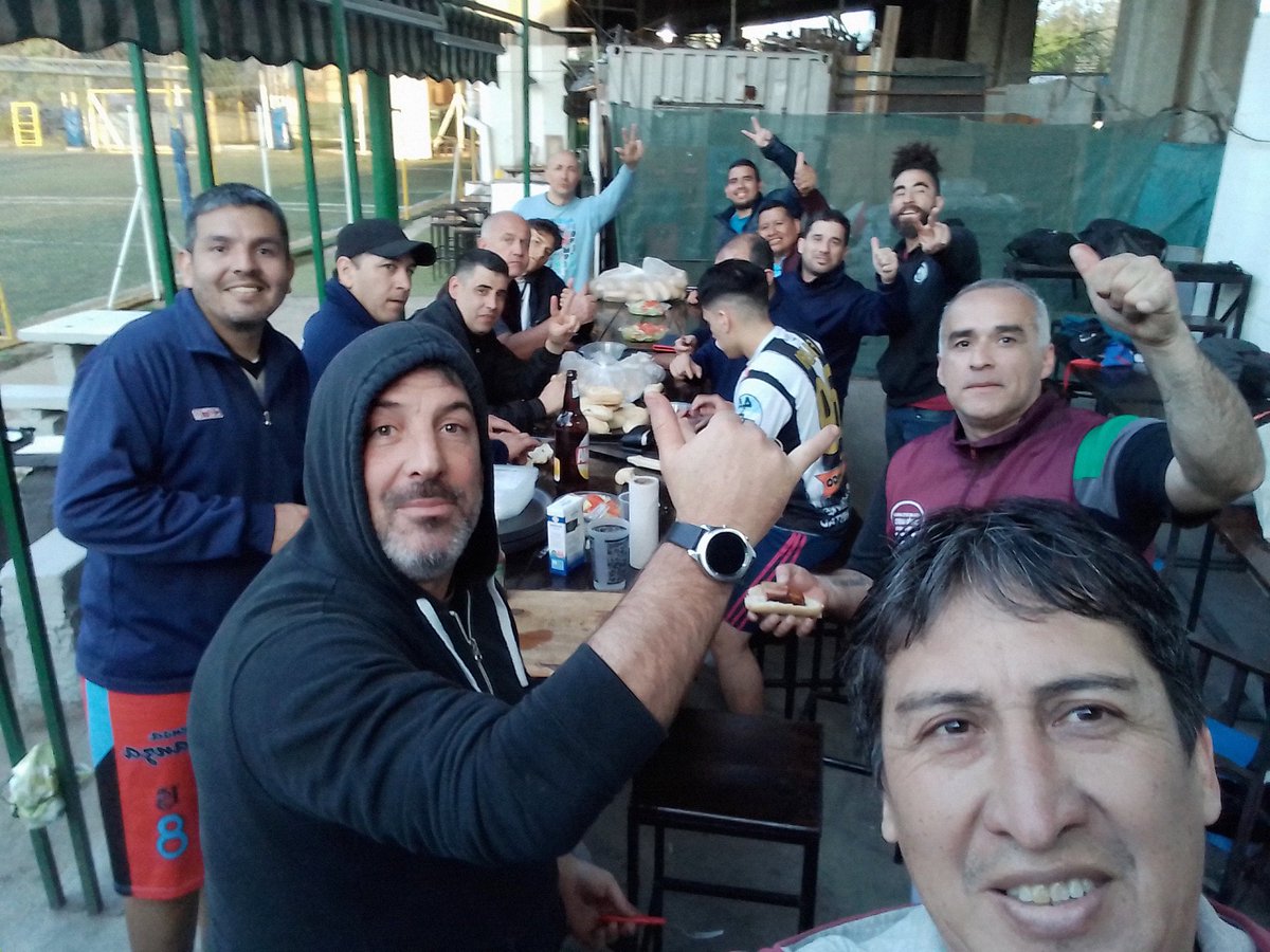 Salió un hermoso momento junto a Cros y gracias por tu presencia <a href="/RamonMuerza/">Ramon Muerza</a> incondicional a vos Ayer Hoy y Siempre <a href="/BuffonePablo/">Pablo Buffone</a> <a href="/Montesinocarlo1/">Montesino carlos</a> <a href="/BifariR/">BifariRacing</a> <a href="/RafaelViz1/">Rafael Viz</a> <a href="/Sebasju158/">Sebasjuarez</a> <a href="/carniza25/">ruben romero</a> @ArturoG0RD1LL0 <a href="/gabyfranch77/">El PELA 85 🌶️</a> <a href="/DanielOveja/">Daniel Ovejero</a> <a href="/emanuelpeddrozo/">emanuel pedrozo</a> <a href="/GonzaloFarut/">Gonzalo Farut</a>