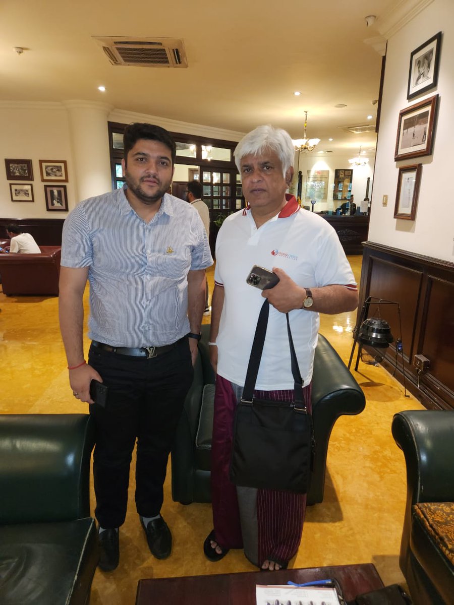 Samkit07's tweet photo. Explored a business opportunity with Shri. Arjuna Ranatunga ji .
 #business #opportunity #cricket #minsiter #shrilanka #india #ev https://t.co/vR2NCOrCRA