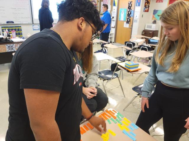 ConnerHigh's tweet photo. students in Spanish 3 and NKU 101 played fun review games for their test next week. https://t.co/aOsEwwfcC8