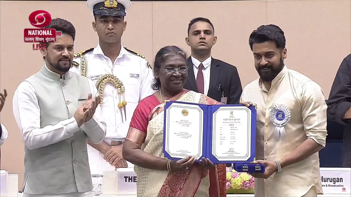 AmrithaFansPage's tweet photo. @Actor_Amritha @gvprakash Congrats @Suriya_offl sir😍 and GV sir❤️ https://t.co/ipE4lirdL5
