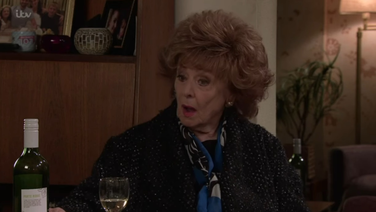 A Happy Birthday to Barbara Knox who is celebrating her 89th birthday, today.

Source pic :  