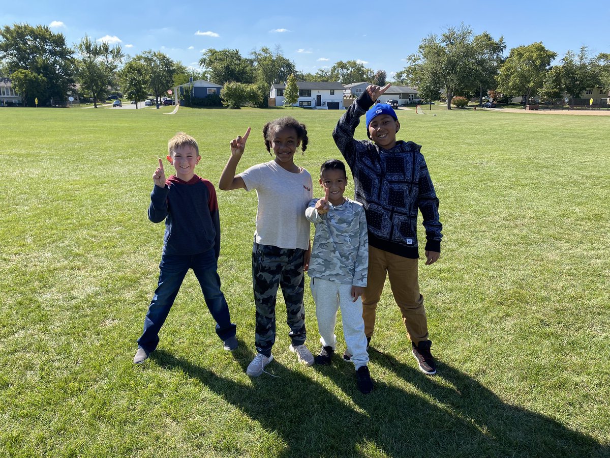 Tara Capouch tweet media